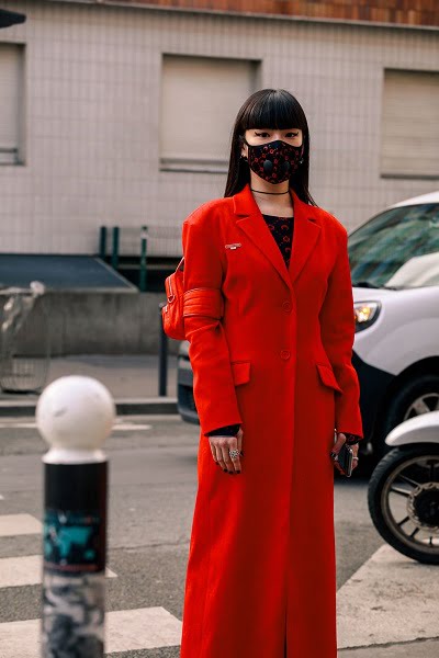 Los mejores looks con mascarilla, muchas ideas para inspirarte