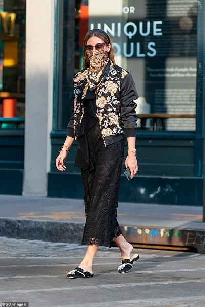 Los mejores looks con mascarilla, muchas ideas para inspirarte
